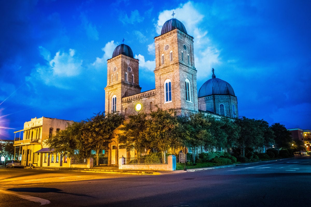 French Flair & Century-Old Inns: Discover Timeless Delights In Louisiana’s Oldest City